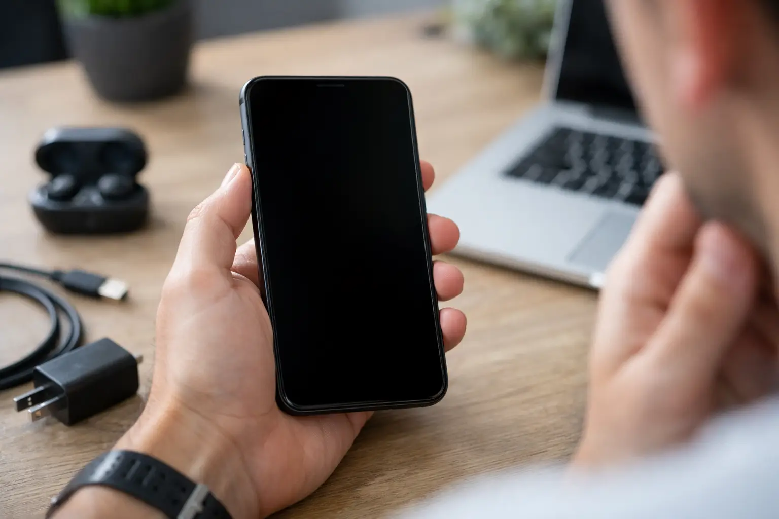 Schermo nero smartphone Castiglione, cosa fare